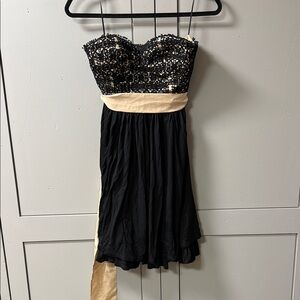 Elegant Black and Cream Strapless Dress